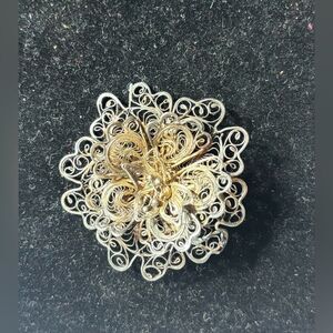 Vintage Floral Brooch Excellent Preloved Condition